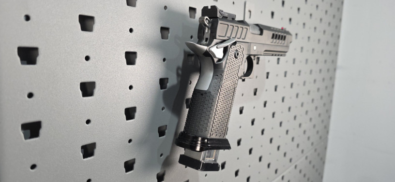 rare-atlas-gunworks-nemesis-v1-40-sw-two-tone-big-14