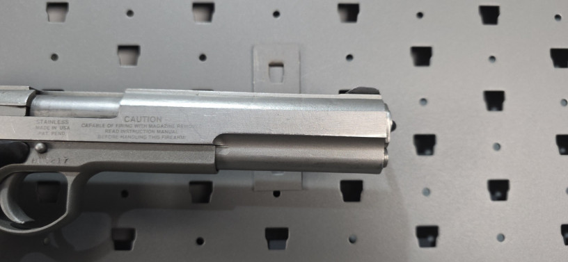 rare-iai-amt-automag-iii-30-carbine-hand-cannon-big-12