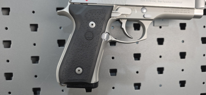 rare-beretta-92fs-inox-ghost-big-14