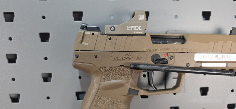 fn-fiveseven-mrd-fde-57x28mm-with-eotech-e-flx-rdo-big-9