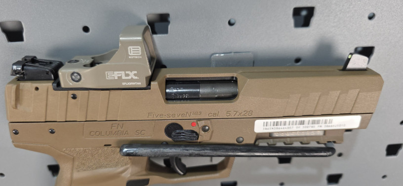 fn-fiveseven-mrd-fde-57x28mm-with-eotech-e-flx-rdo-big-12