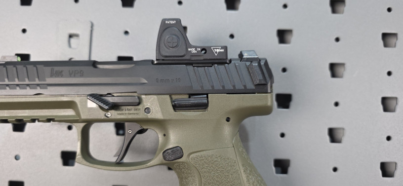 rare-heckler-koch-vp9-odg-9mm-with-extras-big-3