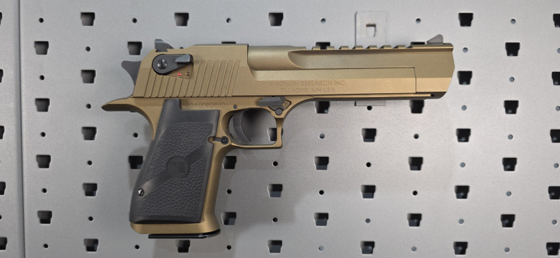 magnum-research-desert-eagle-burnt-bronze-44-magnum-big-11