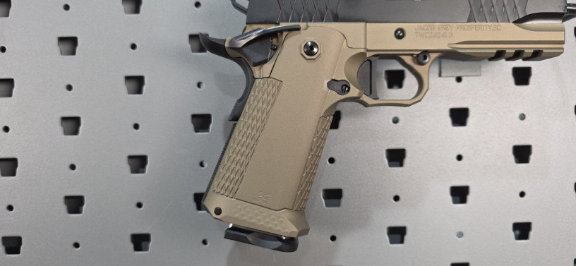 jacob-grey-twc-9-two-tone-blackfde-9mm-2011-big-13