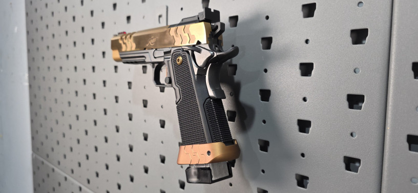 kimber-2k11-target-bronzedlc-2011-45-acp-big-5