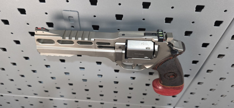 chiappa-rhino-60ds-6-barrel-357-magnum-nickel-w-hogue-match-grip-big-10