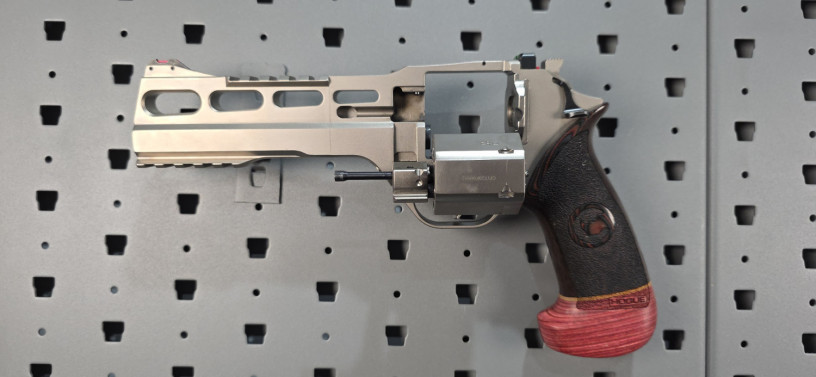 chiappa-rhino-60ds-6-barrel-357-magnum-nickel-w-hogue-match-grip-big-16