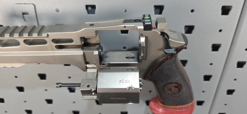 chiappa-rhino-60ds-6-barrel-357-magnum-nickel-w-hogue-match-grip-big-17