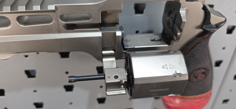 chiappa-rhino-60ds-6-barrel-357-magnum-nickel-w-hogue-match-grip-big-21