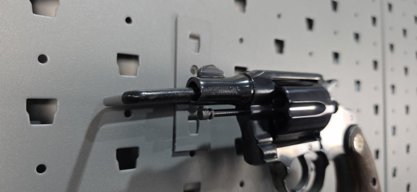 colt-detective-special-38-special-2-snub-nose-revolver-big-1
