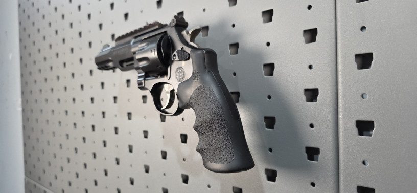 smith-wesson-mp-r8-357-magnum-8-shot-revolver-scandium-big-5