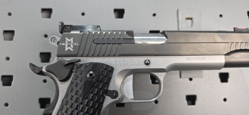 rare-sig-sauer-1911-max-michel-edition-45-acp-big-12