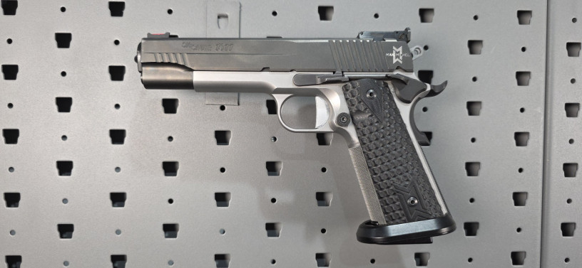 rare-sig-sauer-1911-max-michel-edition-45-acp-big-0