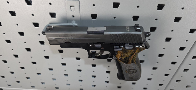 rare-sig-sauer-german-frame-p226-blackwater-usa-edition-9mm-big-9