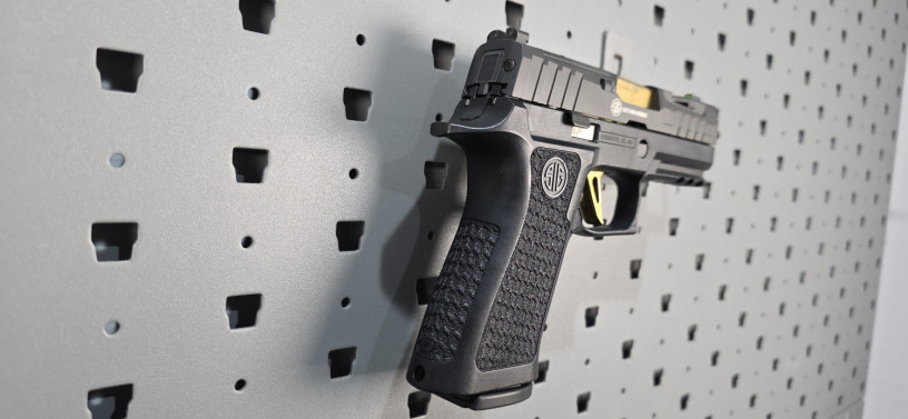 sig-sauer-custom-works-p320-spectre-x-carry-9mm-big-11