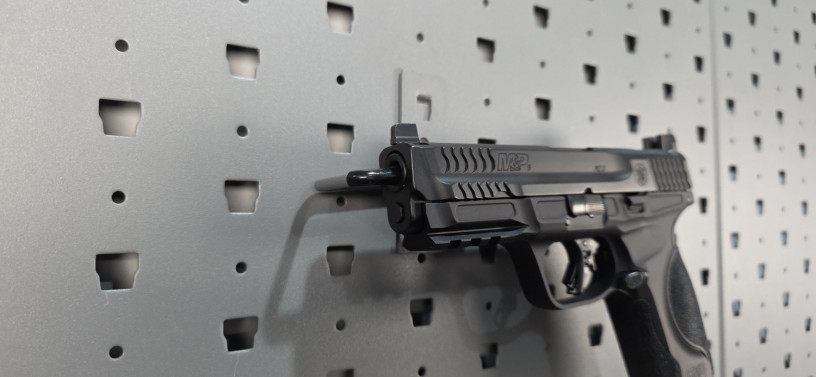 rare-smith-wesson-mp-9-metal-black-leo-model-9mm-big-1