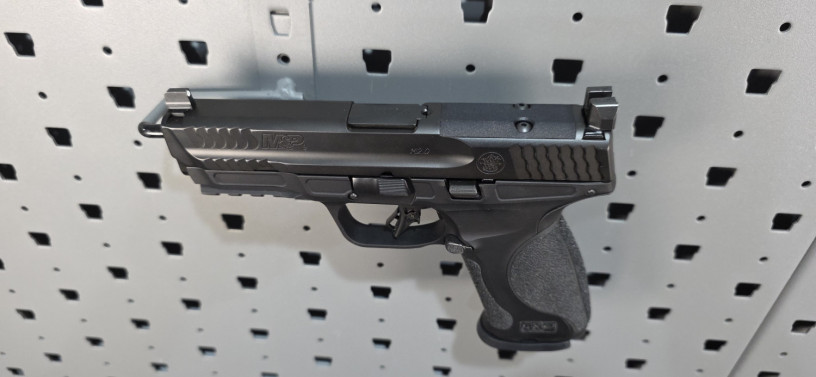 rare-smith-wesson-mp-9-metal-black-leo-model-9mm-big-9