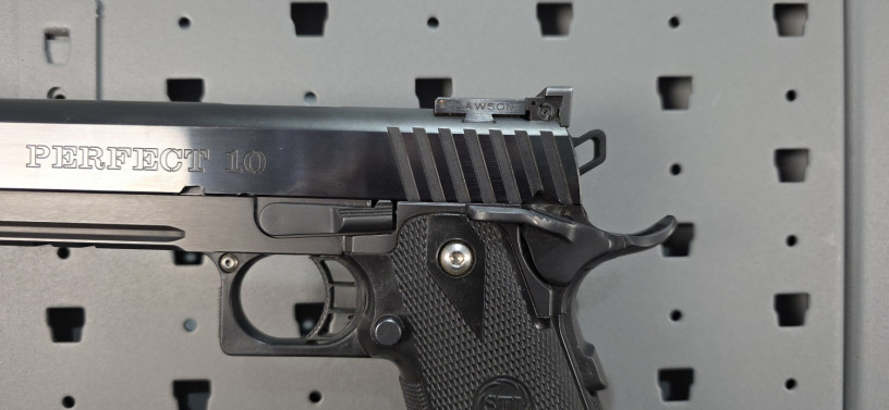 unobtainium-sti-international-perfect-10-2011-10mm-6-long-slide-full-frame-employee-firearm-one-of-a-kind-big-4