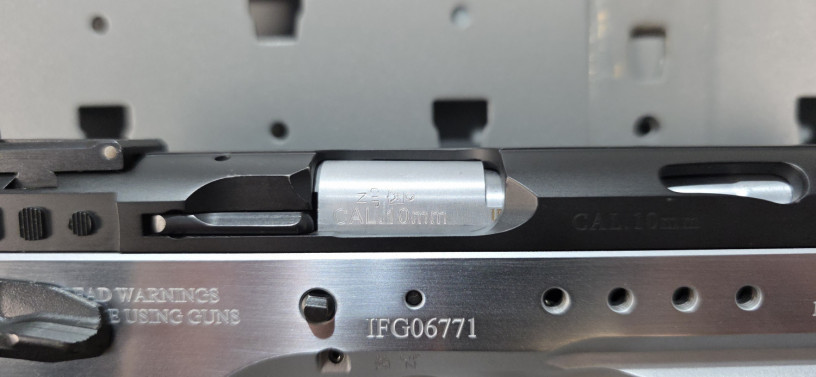 tanfoglio-defiant-10mm-match-pistol-w-case-accessories-big-17