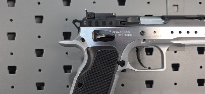 tanfoglio-defiant-10mm-match-pistol-w-case-accessories-big-13