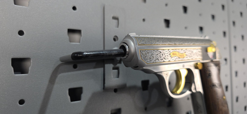 rare-walther-ppks-james-bond-engraved-380-acp-unfired-big-1