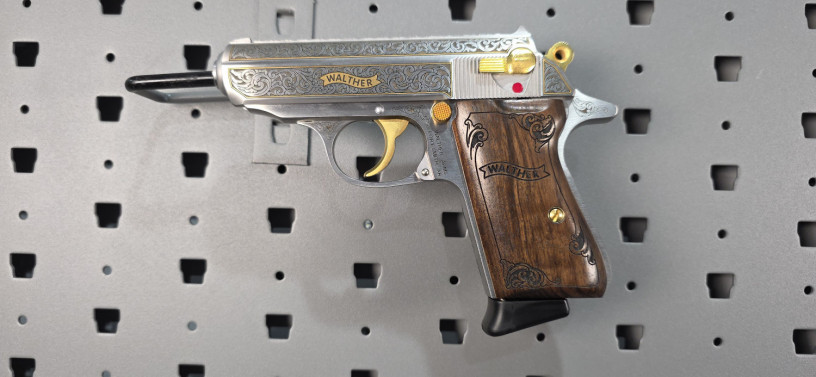 rare-walther-ppks-james-bond-engraved-380-acp-unfired-big-0
