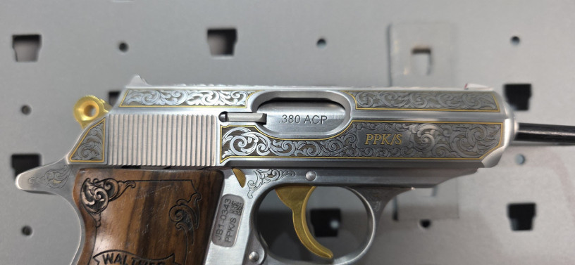 rare-walther-ppks-james-bond-engraved-380-acp-unfired-big-12