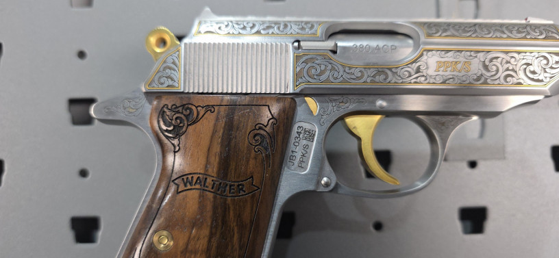 rare-walther-ppks-james-bond-engraved-380-acp-unfired-big-13