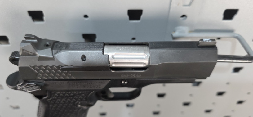 wilson-combat-sfx9-325-no-rail-short-grip-9mm-1911-ds-big-14
