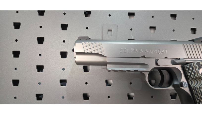 uber-rare-colt-m45a1-45-acp-rail-gun-custom-finish-big-2