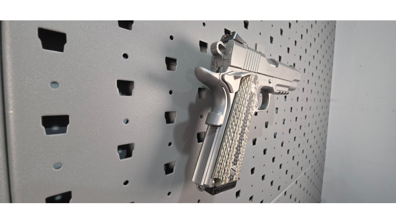 uber-rare-colt-m45a1-45-acp-rail-gun-custom-finish-big-16