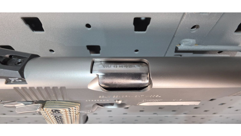 uber-rare-colt-m45a1-45-acp-rail-gun-custom-finish-big-18