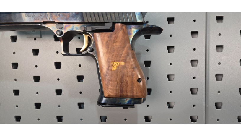 rare-magnum-research-desert-eagle-mk-xix-50-ae-case-hardened-big-5