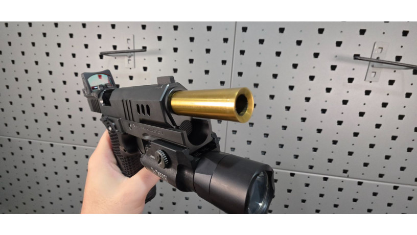 rare-nighthawk-custom-president-2011-9mm-rmr-x300-big-24