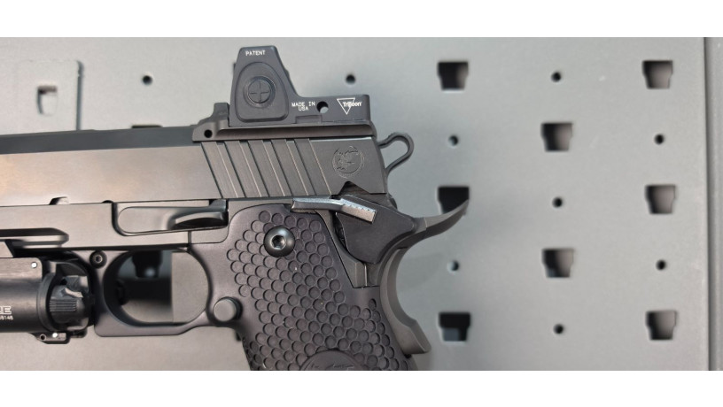 rare-nighthawk-custom-president-2011-9mm-rmr-x300-big-4