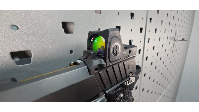 rare-nighthawk-custom-president-2011-9mm-rmr-x300-big-13