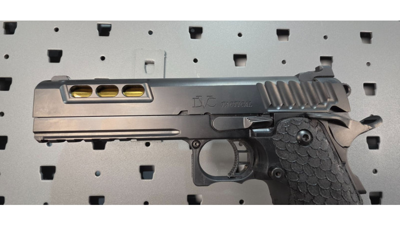 uber-rare-sti-dvc-tactical-2011-9mm-big-3