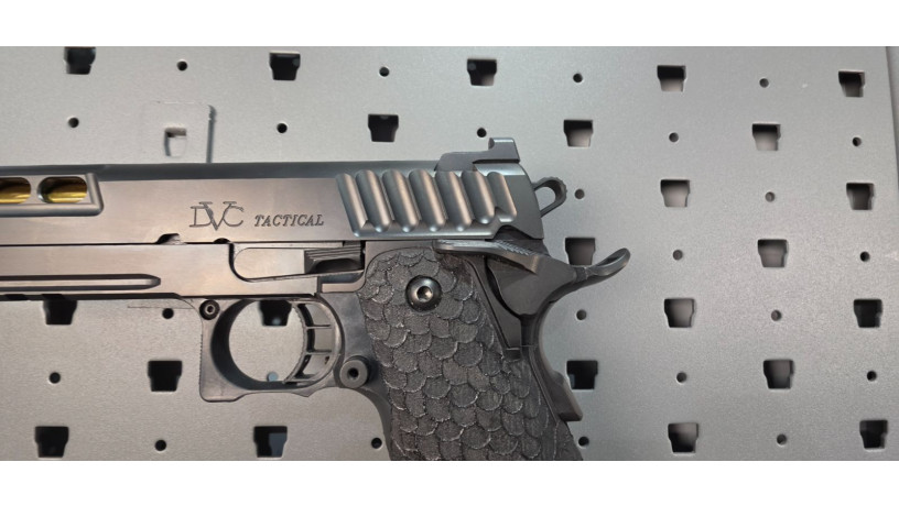 uber-rare-sti-dvc-tactical-2011-9mm-big-4