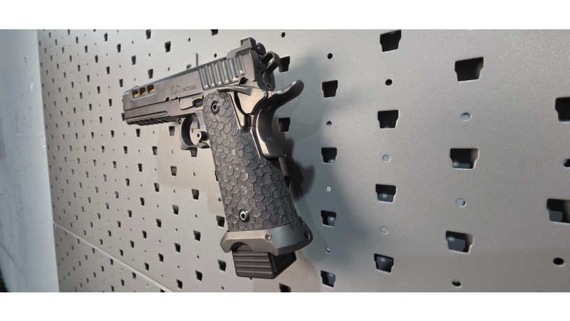 uber-rare-sti-dvc-tactical-2011-9mm-big-6