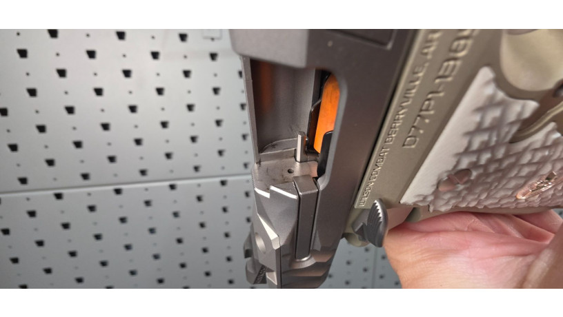 uber-rare-wilson-combat-division-77-project-1-ghost-edition-9mm-385-of-500-big-39