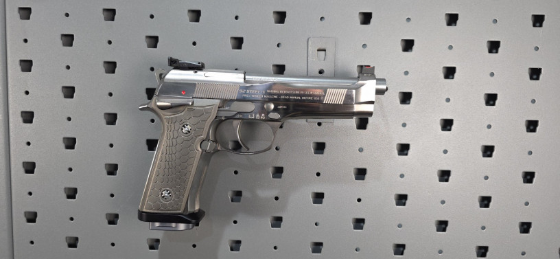 uber-rare-beretta-92-steel-i-sao-steel-frame-safety-big-8