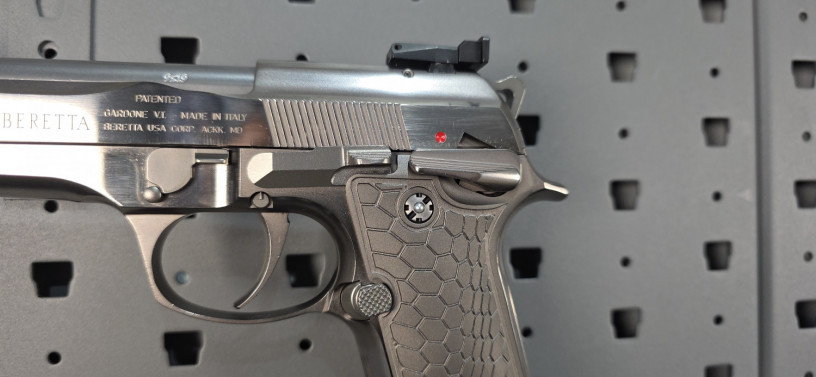 uber-rare-beretta-92-steel-i-sao-steel-frame-safety-big-4